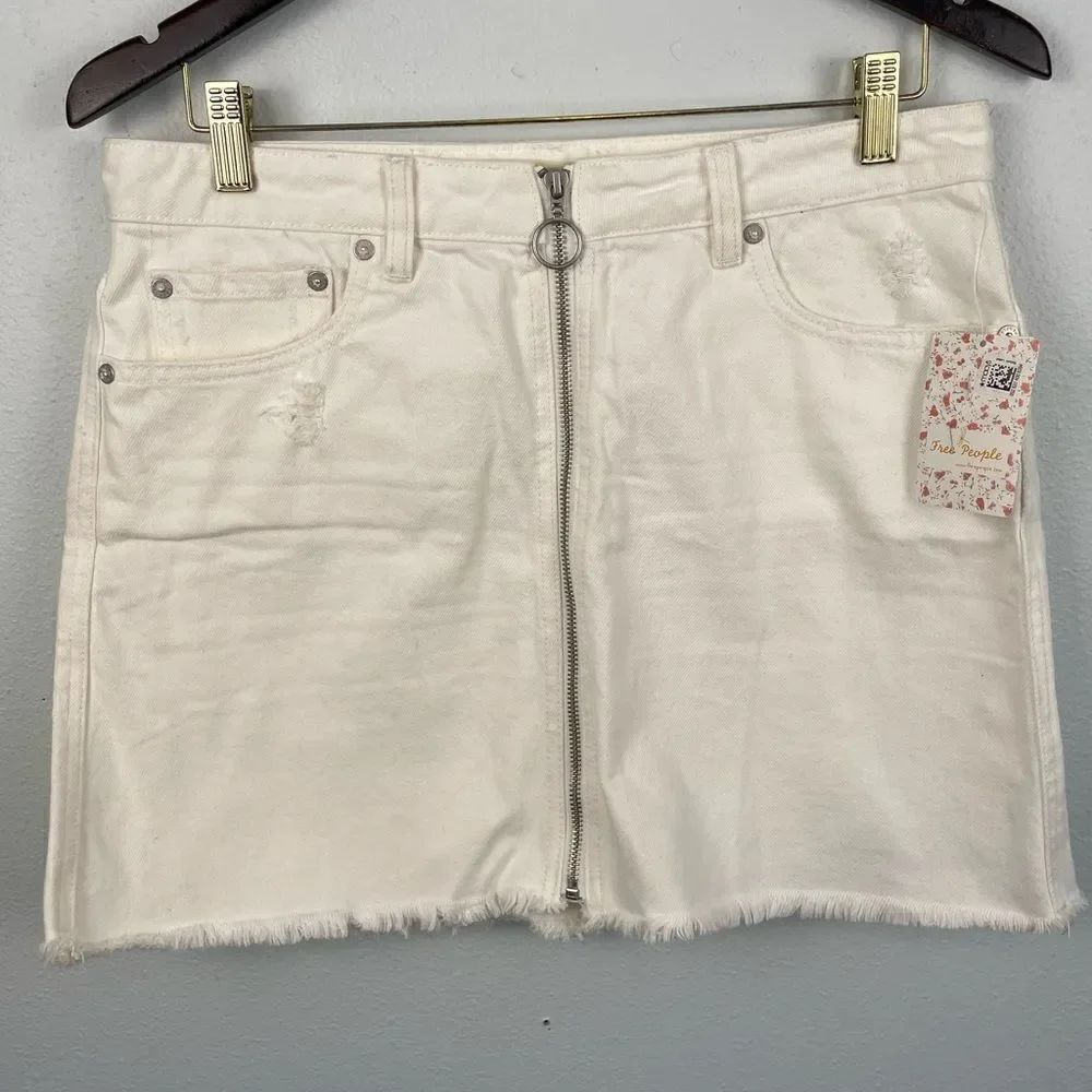 NWT We The Free Distressed White Denim Mini Skirt Size 29
